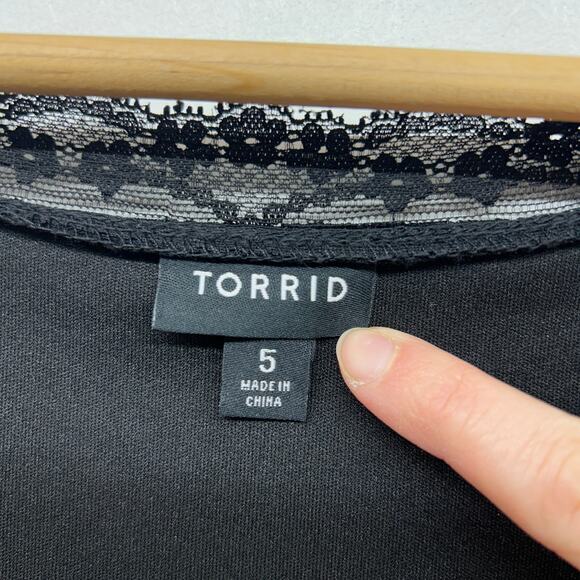 Torrid Lace Baby Doll Top Plus Size 5X Black Sweetheart Neck Sheer Bell Sleeve - Picture 7 of 8